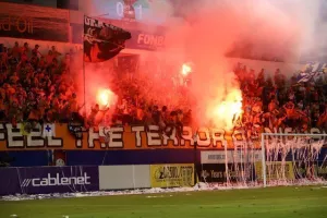 (Φωτορεπορτάζ) Ο κόσμος στο Ανόρθωση-ΑΠΟΕΛ