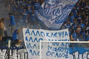 (Φωτορεπορτάζ) Ο κόσμος στο Ανόρθωση-ΑΠΟΕΛ