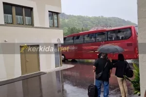 Με βροχές η αναχώρηση του Απόλλωνα