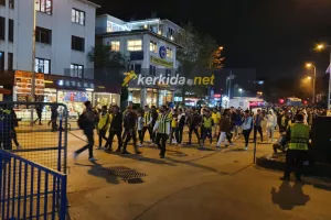 "Τίγκα" οι δρόμοι με φιλάθλους της Φενέρ (φώτος kerkida)