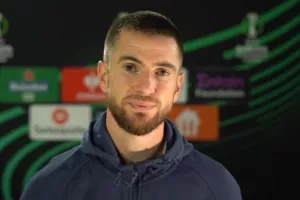 Ρομπέρζ: "Είμαστε ζωντανοί" (βίντεο)