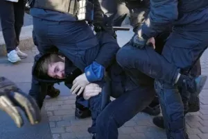 Ρωσία: Ξεκίνησαν οι ποινικές διώξεις για άρνηση επιστράτευσης