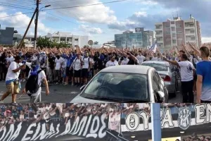 Οργανωμένοι/"ΟΛΟΙ ΓΗΠΕΔΟ-ΚΑΝΕΝΑΣ ΕΞΩ"