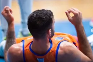 ΦΩΤΟΣ από τη νίκη του ΑΠΟΕΛ