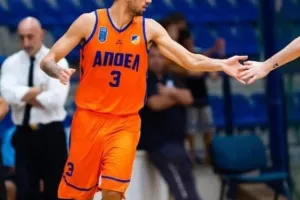 ΦΩΤΟΣ από τη νίκη του ΑΠΟΕΛ