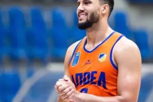 ΦΩΤΟΣ από τη νίκη του ΑΠΟΕΛ