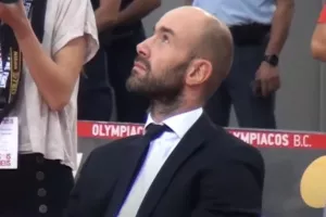 Το τρίτο μάτι της επιστροφής του Kill Bill στο ΣΕΦ ως αντίπαλος του Ολυμπιακού (βίντεο)