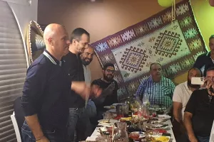 Γιόρτασε... στα μεξικάνικα ο κόουτς! (Φώτος/Βίντεο)