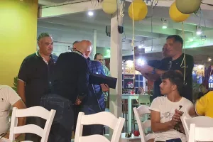 Γιόρτασε... στα μεξικάνικα ο κόουτς! (Φώτος/Βίντεο)