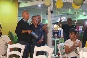 Γιόρτασε... στα μεξικάνικα ο κόουτς! (Φώτος/Βίντεο)