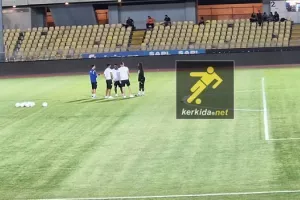 ΦΩΤΟΣ/Πάτησε... χορτάρι το ΑΠΟΕΛ