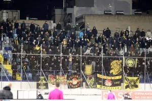 Με τους οπαδούς του στο Περιστέρι ο Άρης