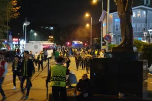 "Τίγκα" οι δρόμοι με φιλάθλους της Φενέρ (φώτος kerkida)