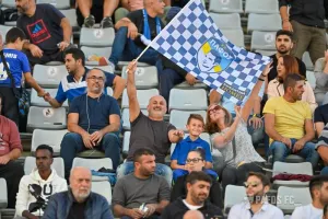 Εισιτήρια μόνο με προπώληση