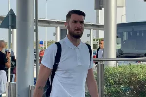 Άφιξη παικτών, 'μέσα' οι Ρομπέρζ, Φιλιώτης (φώτος)