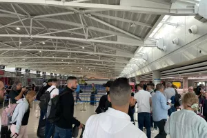 Άφιξη παικτών, 'μέσα' οι Ρομπέρζ, Φιλιώτης (φώτος)