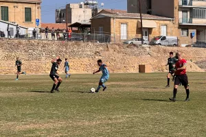 (Κ16) Βυσσινί "τριάρα"