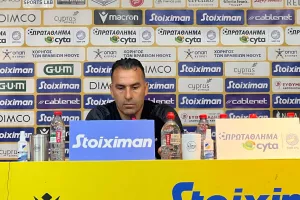 Σωφρόνης: "Μας στοιχίζει που δεν κερδίζουμε εντός έδρας, είναι σοβαρό πρόβλημα για την ομάδα"