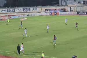 ENΠ - Νέα Σαλαμίνα: "Βυσσινί" τρίποντο με Ρουσιά και Ντα Σίλβα! (φώτος)