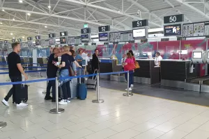 ΦΩΤΟΣ/Πέταξε για Πόλη η ΑΕΚ - Μαζί της το Kerkida