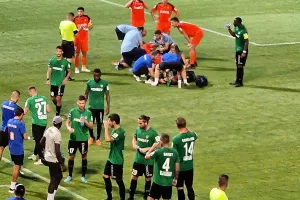 Σφοδρή σύγκρουση κεφάλι με κεφάλι του Γκεριέρ με τον Μαλόνε! (φώτος)