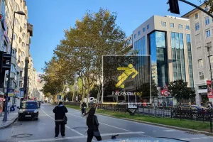 (Φώτος - Μέρα αγώνα) Πρωινό στη Πόλη 