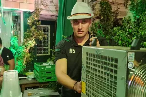 Πάρτι ο Άρης με μπάρμαν τον Σπιλέφσκι (φώτος)