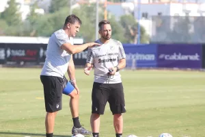 Ντεμπούτο... Βλάνταν