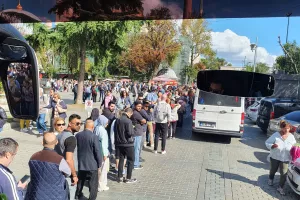 (Φώτος) Ουρές για Αγιά Σοφιά! 