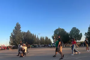 Μαζεύονται... οι Ομονοιάτες, παρουσία και "Κόκκινων Διαβόλων" (φώτος Kerkida)