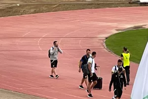 ΦΩΤΟΣ/Στο γήπεδο το ΑΠΟΕΛ