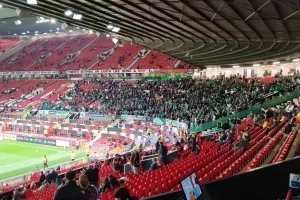 (ΦΩΤΟΣ) Οι Ομονοιάτες στο Old Trafford 