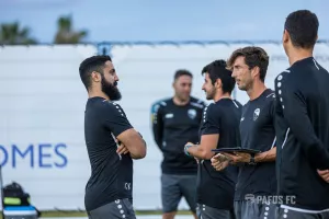 ΦΩΤΟΣ και μήνυμα πριν την Ομόνοια: "Γίνετε η φωνή μας"