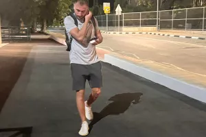 Χαιρέτησαν, χαμογέλασαν και... έφυγαν 