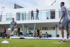 ΦΩΤΟΣ και μήνυμα πριν την Ομόνοια: "Γίνετε η φωνή μας"