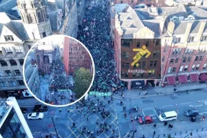 (Φώτος/Βίντεο) Εικόνες Drone από το Manchester/Λαοθάλασσα 