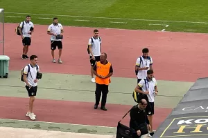 ΦΩΤΟΣ/Στο γήπεδο το ΑΠΟΕΛ