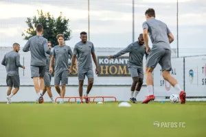 ΦΩΤΟΣ και μήνυμα πριν την Ομόνοια: "Γίνετε η φωνή μας"