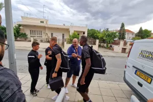 Ταυτόχρονα ΑΕΛ και Καρμιώτισσα στην Λάρνακα! (φώτος)
