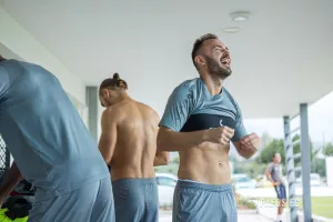 ΦΩΤΟΣ και μήνυμα πριν την Ομόνοια: "Γίνετε η φωνή μας"