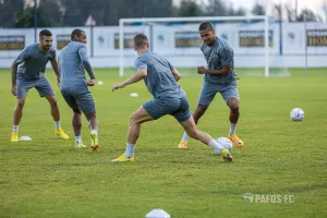 ΦΩΤΟΣ και μήνυμα πριν την Ομόνοια: "Γίνετε η φωνή μας"