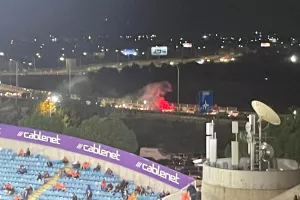 Πορεία με πυροτεχνήματα οι Πορτοκαλί προς το ΓΣΠ! (βίντεο/φώτος)