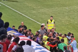 Ένταση και αψιμαχίες στο φινάλε (φώτος)