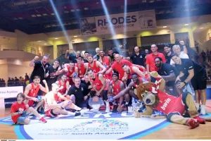 "Μέσα" από την παρακάμερα του Ολυμπιακού (βίντεο)
