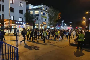 "Τίγκα" οι δρόμοι με φιλάθλους της Φενέρ (φώτος kerkida)
