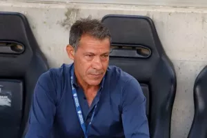 Μήνυμα Λάρκου: "Προσπάθησα να κάνω ό,τι καλύτερο μπορούσα/Σας πιστεύω"