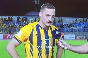 Βούρκωσε ο Μακρής... on camera/"Σαν να ήταν γραμμένο"