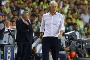 Jorge Jesus/ "Είναι ισορροπημένη ομάδα η ΑΕΚ"