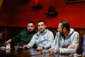 Γεύμα στους εκπροσώπους των ΜΜΕ (Φώτος)