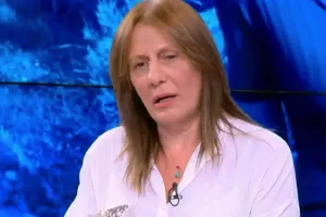 Συγκλονίζει γυναίκα που βιάστηκε από τον πατέρα της στα 7 της χρόνια